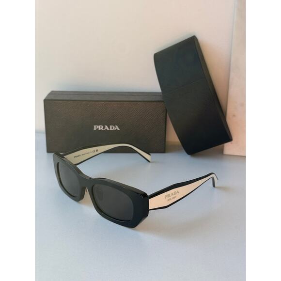 NEW Prada PR B05S Sunglasses in Black White